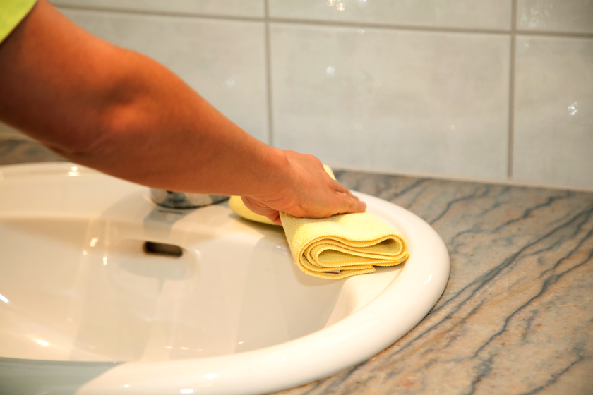 Für die Reinigung von Armaturen, verwenden wir nur hochwertige Putz- und Poliertücher